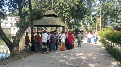 কালকিনিতে ঘরে ঢুকে প্রবাসীর স্ত্রীকে কুপিয়ে হত্যা